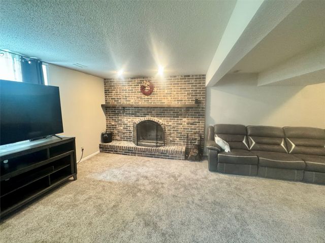 3240 SE 20th Street, Des Moines, IA 50320
