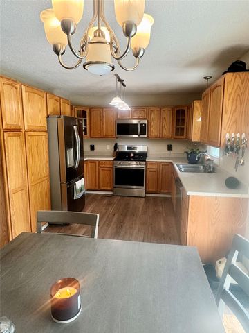 3240 SE 20th Street, Des Moines, IA 50320