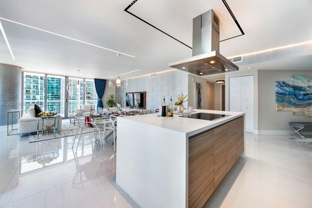 300 Sunny Isles Blvd 4-1702, Sunny Isles Beach, FL 33160