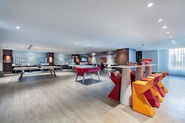 300 Sunny Isles Blvd 4-1702, Sunny Isles Beach, FL 33160