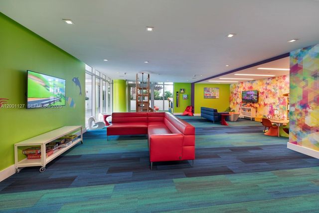 300 Sunny Isles Blvd 4-1702, Sunny Isles Beach, FL 33160