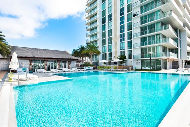 300 Sunny Isles Blvd 4-1702, Sunny Isles Beach, FL 33160