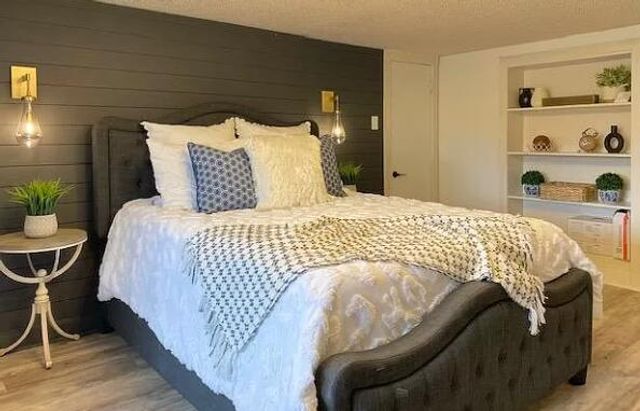 2436 24th Street, Front, Lubbock, TX 79411