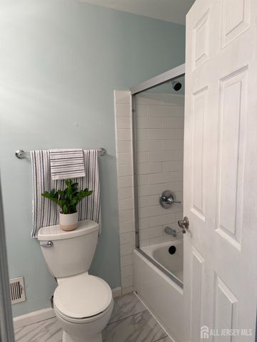 264 Palombi Court, East Brunswick, NJ 08816