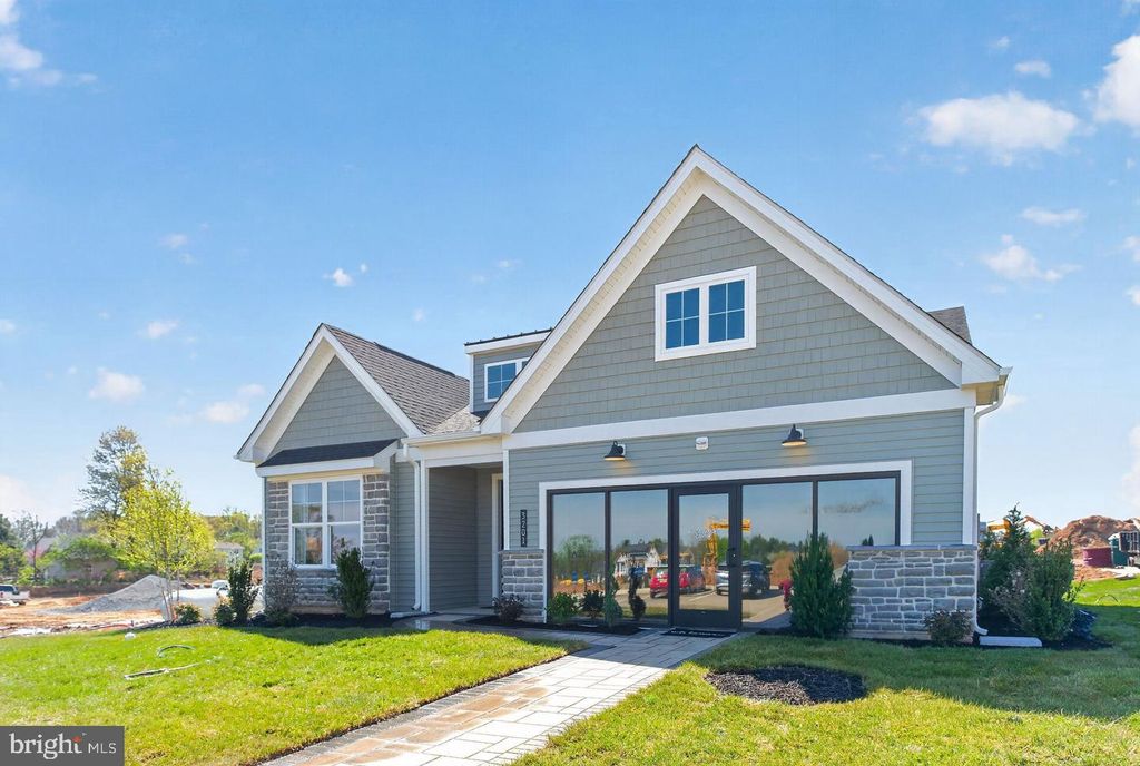 3107 GRANTARTHUR CT, Whitehall, PA 18052