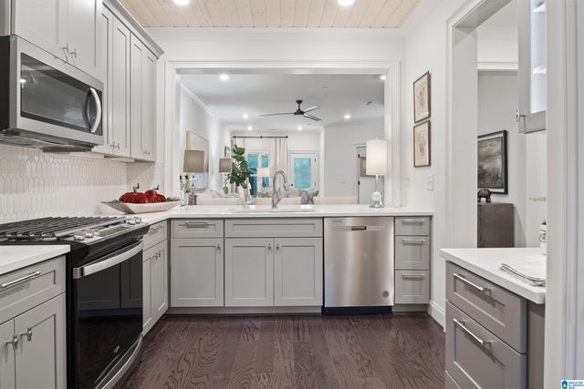 3009 VESTAVIA TERRACE DRIVE, Vestavia Hills, AL 35216