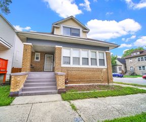 1 E 114TH Street, Chicago, IL 60628