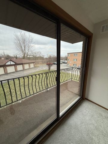 17525 71st Court 2C, Tinley Park, IL 60477