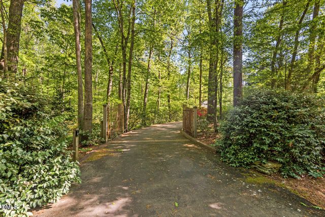 2227 Graystone Lane, Chapel Hill, NC 27514