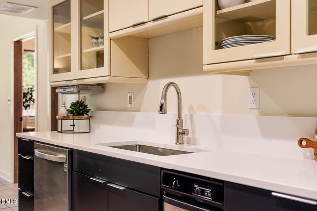 2227 Graystone Lane, Chapel Hill, NC 27514