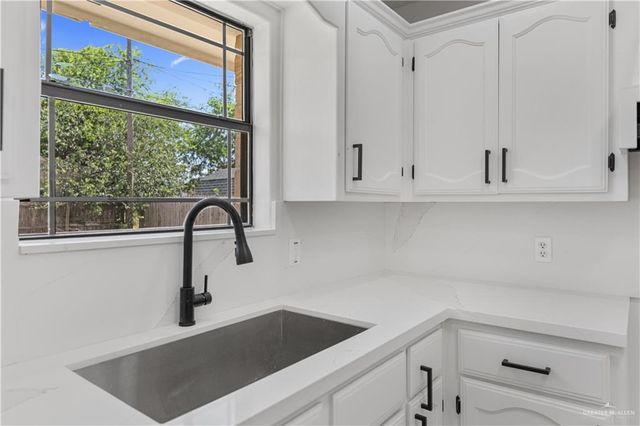 703 Bowie Street, Weslaco, TX 78599