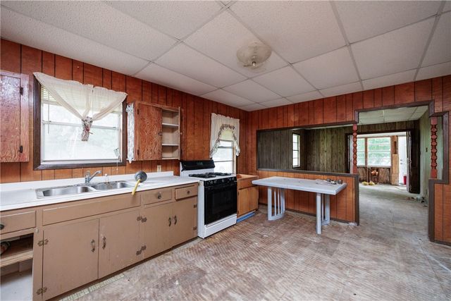 2595 Arkansas St, Ingleside, TX 78362