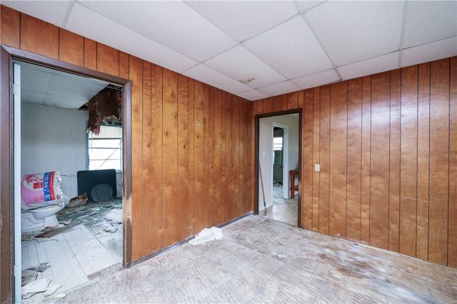 2595 Arkansas St, Ingleside, TX 78362