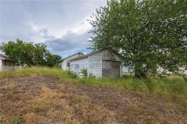 2595 Arkansas St, Ingleside, TX 78362