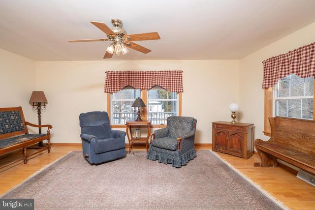 655 S 4TH AVE, Royersford, PA 19468