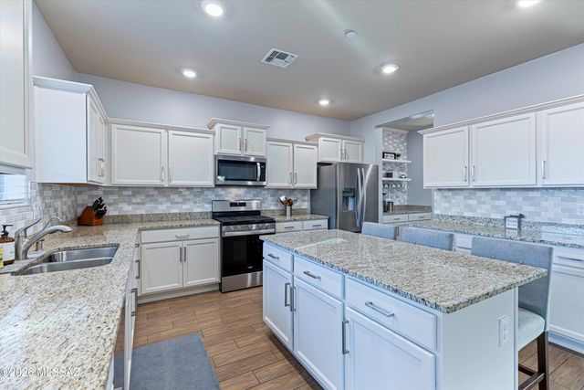 9728 N Ruschia Avenue, Marana, AZ 85653