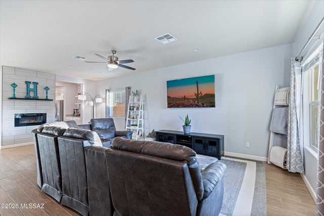 9728 N Ruschia Avenue, Marana, AZ 85653