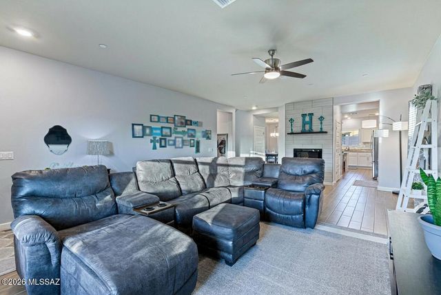 9728 N Ruschia Avenue, Marana, AZ 85653