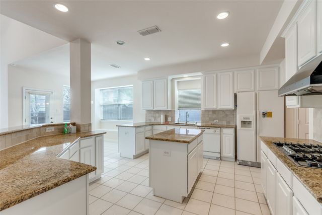 8708 Berwick Drive, Plano, TX 75025