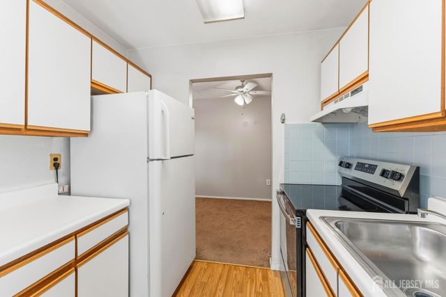 289 Main Street 14M, Spotswood, NJ 08884