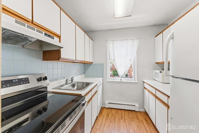 289 Main Street 14M, Spotswood, NJ 08884