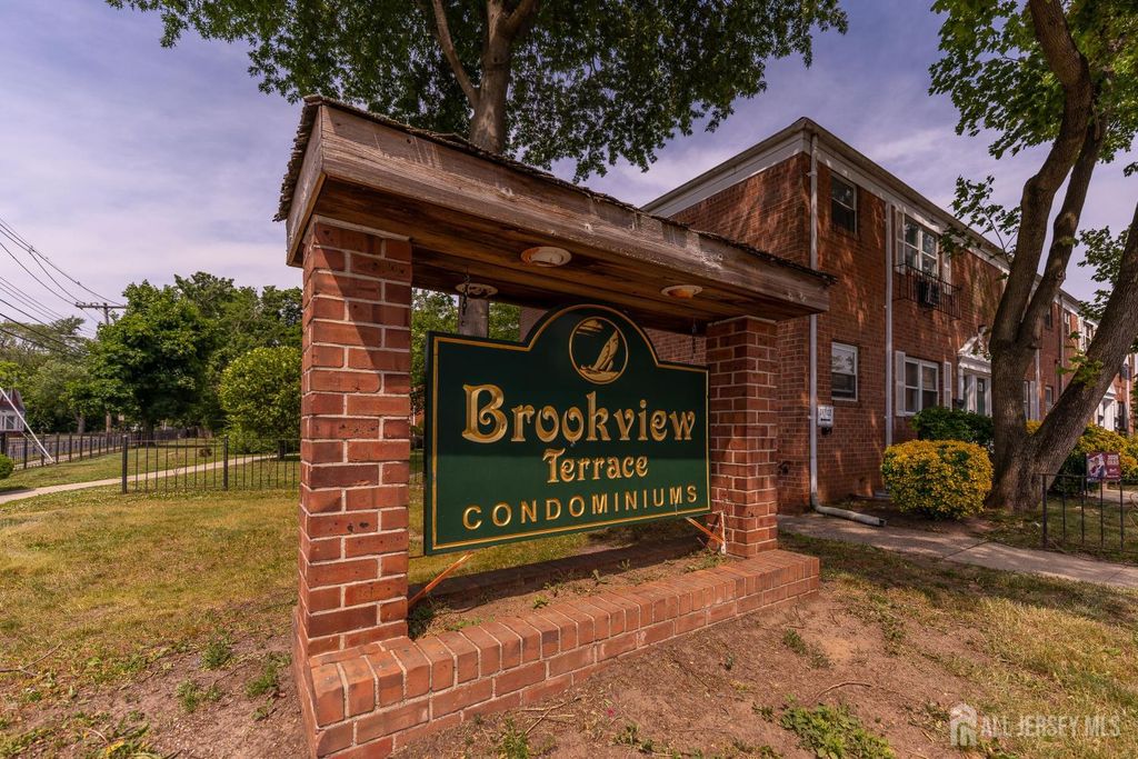 289 Main Street 14M, Spotswood, NJ 08884