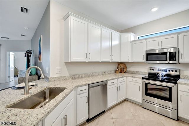 14022 Pine Lodge LN, Fort Myers, FL 33913
