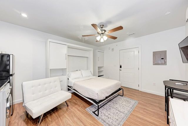 306 E 30th ST 205, Austin, TX 78705