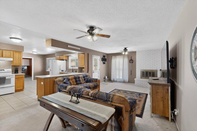 3511 Oakmount Drive SE, Rio Rancho, NM 87124