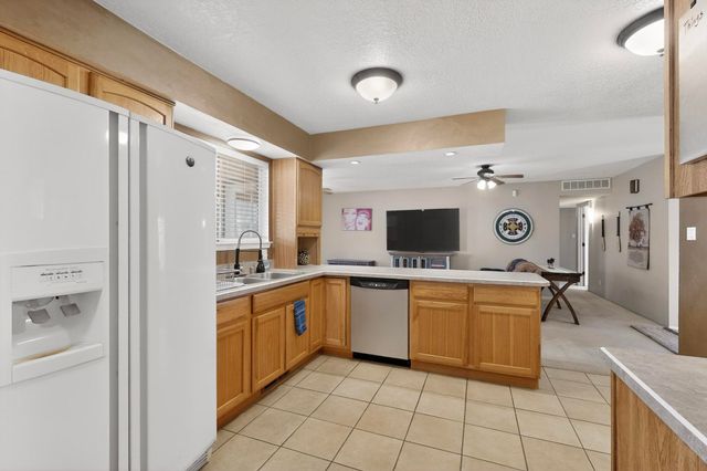 3511 Oakmount Drive SE, Rio Rancho, NM 87124