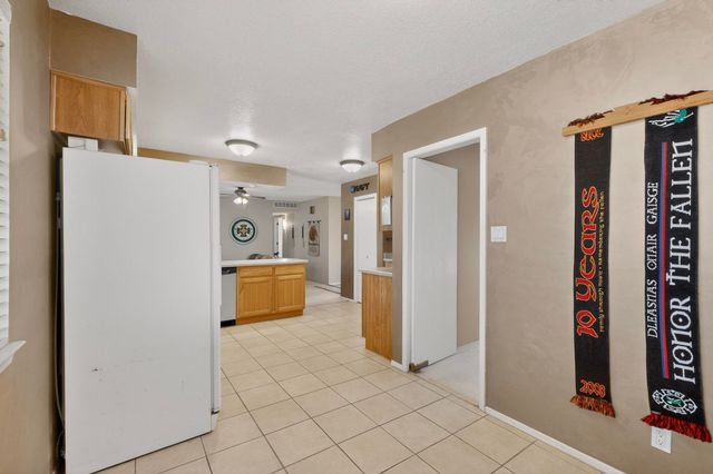 3511 Oakmount Drive SE, Rio Rancho, NM 87124