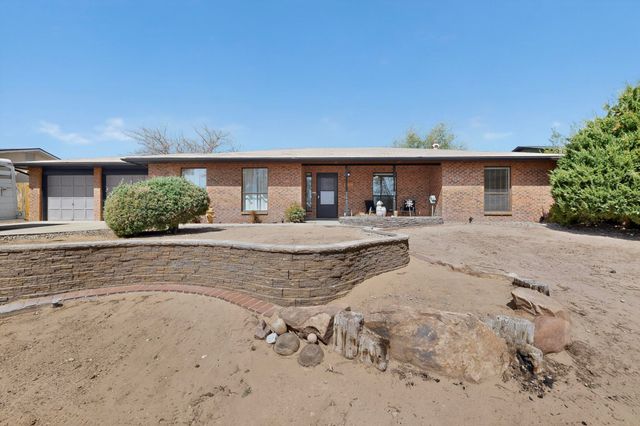 3511 Oakmount Drive SE, Rio Rancho, NM 87124