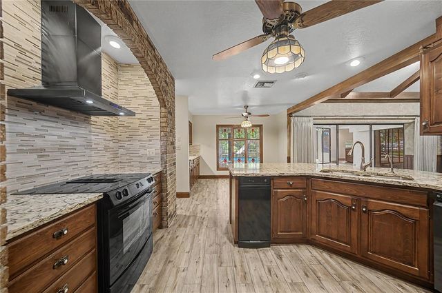 2160 LAURENCE DRIVE, Clearwater, FL 33764