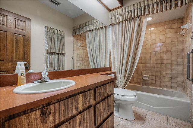2160 LAURENCE DRIVE, Clearwater, FL 33764