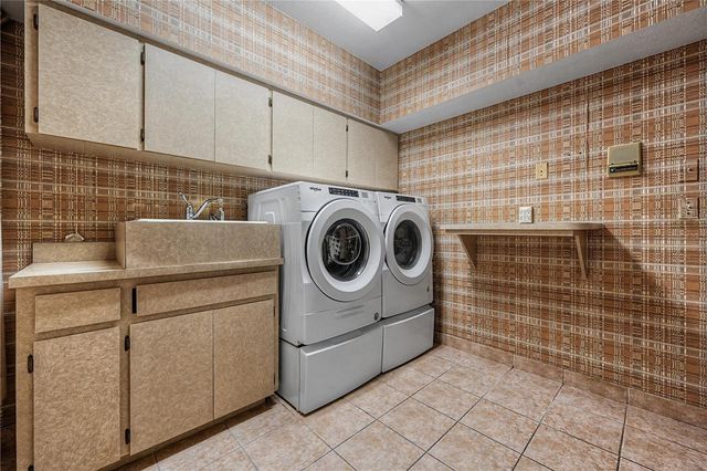 2160 LAURENCE DRIVE, Clearwater, FL 33764