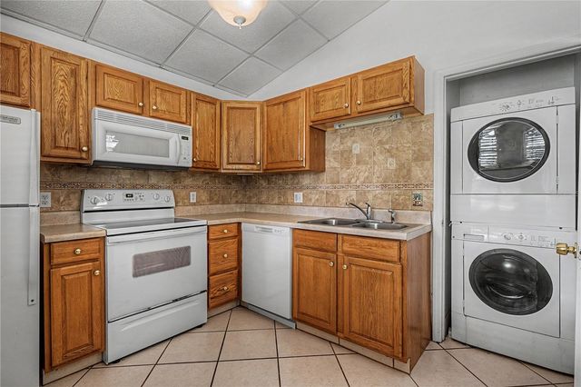 2160 LAURENCE DRIVE, Clearwater, FL 33764
