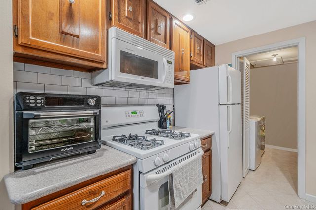 113 Birchwood Road 113, Medford, NY 11763