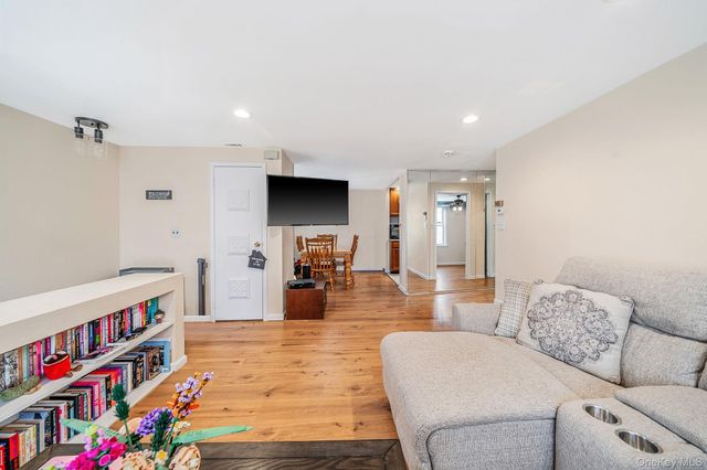 113 Birchwood Road 113, Medford, NY 11763