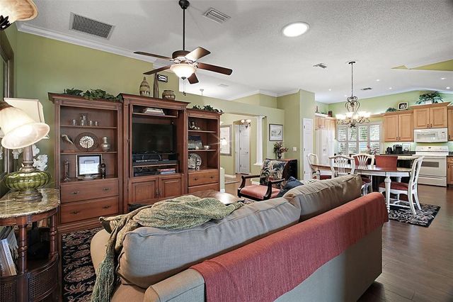 215 CHULA VISTA AVENUE, The Villages, FL 32159