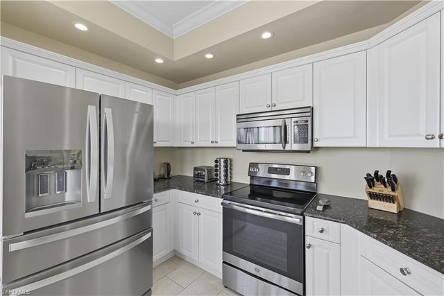 7040 Pelican Bay BLVD 401, Naples, FL 34108