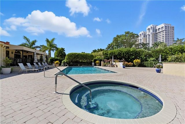 7040 Pelican Bay BLVD 401, Naples, FL 34108