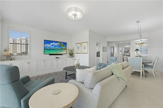 7040 Pelican Bay BLVD 401, Naples, FL 34108