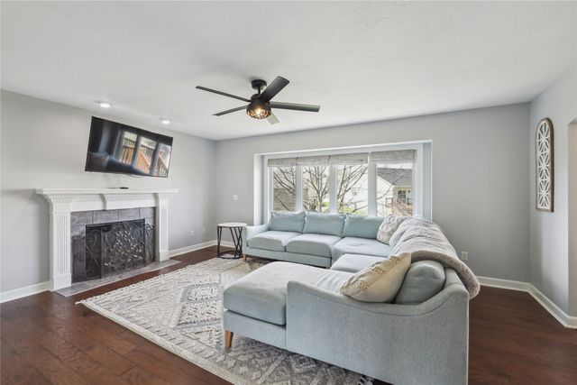 1409 E 19th Street, Norwalk, IA 50211