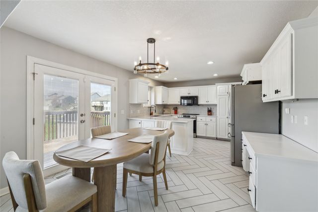 1409 E 19th Street, Norwalk, IA 50211