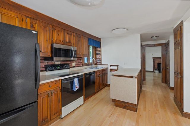151 Grove Street, Peterborough, NH 03458