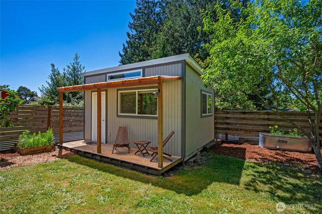14717 22nd Avenue NE, Shoreline, WA 98155