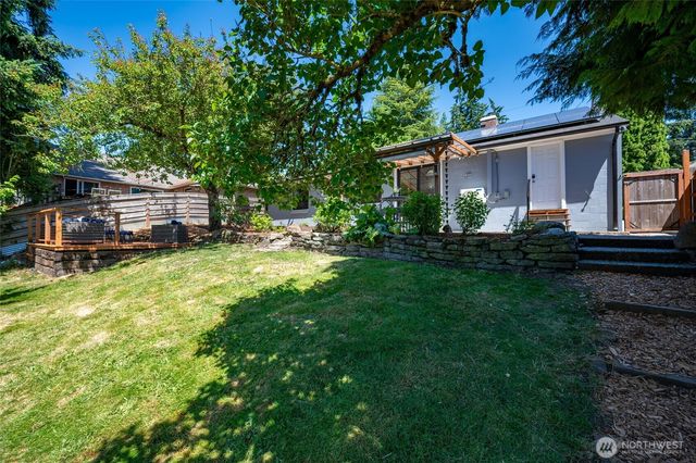 14717 22nd Avenue NE, Shoreline, WA 98155