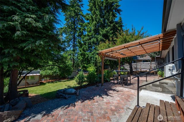 14717 22nd Avenue NE, Shoreline, WA 98155