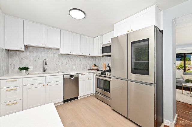 14717 22nd Avenue NE, Shoreline, WA 98155
