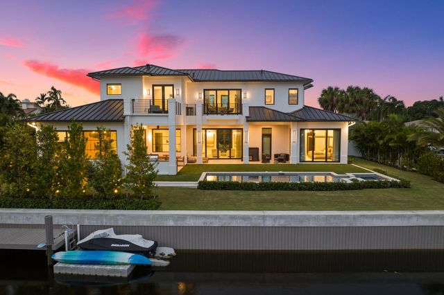 830 Lake Shore Drive, Delray Beach, FL 33444